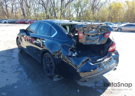 2018 Nissan Altima 2.5 Sr z USA, uszkodzony, nr VIN 1N4AL3AP9JC274313